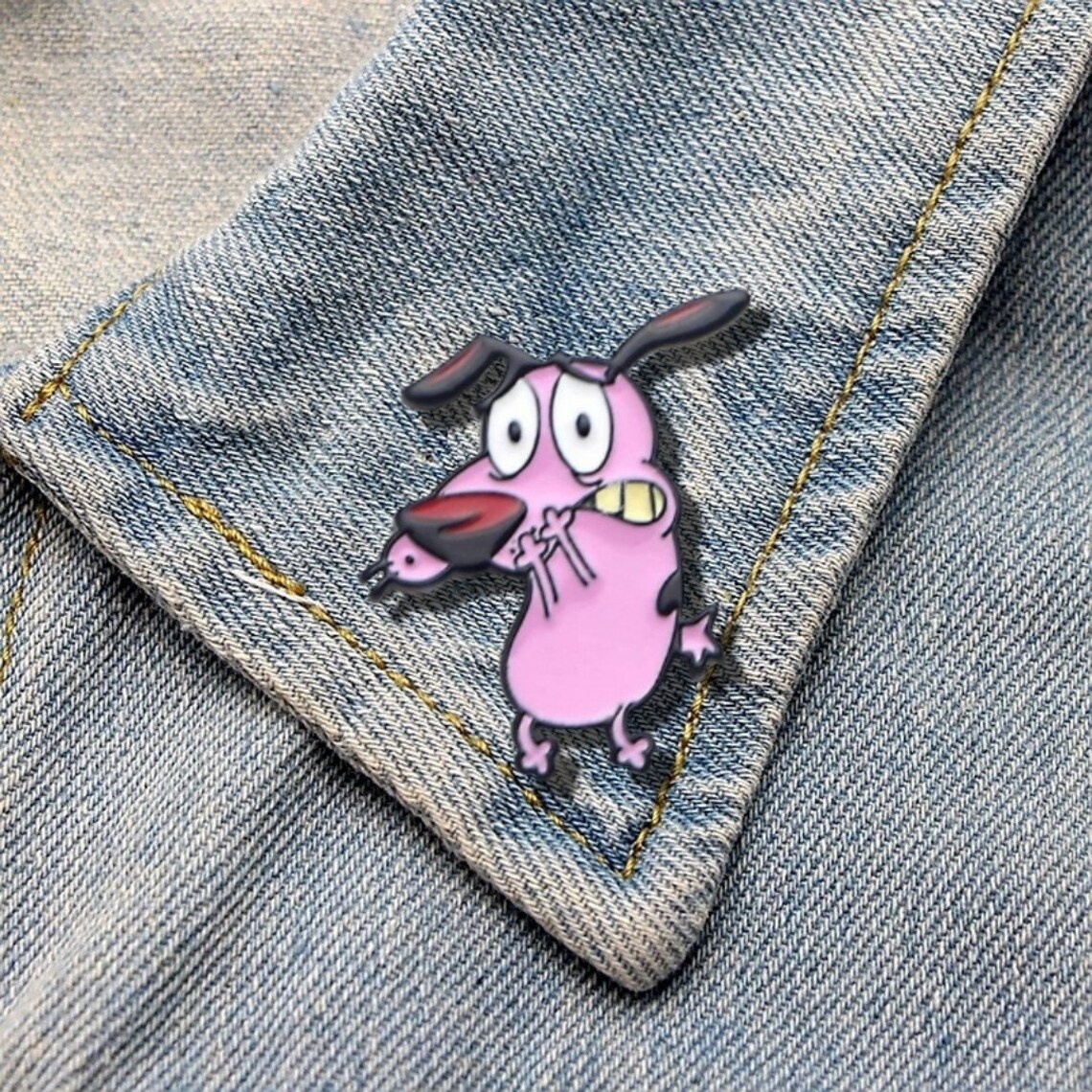 Mut der feige Hund erschreckt feige Emaille Anstecknadel Etsy