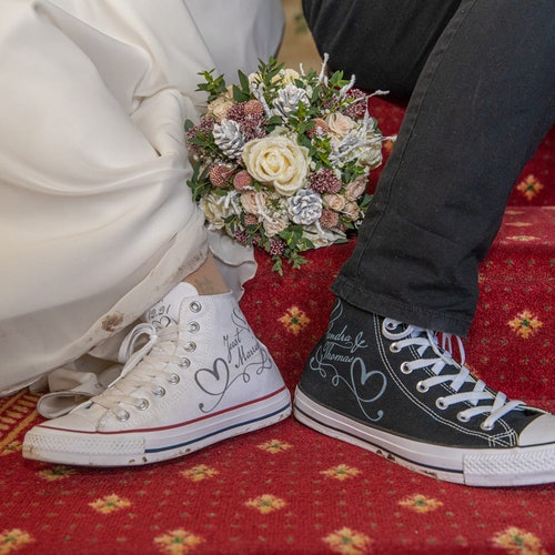 Just Married grey Converse Chucks or shops Canvas Sneaker (white) - customizable with your data