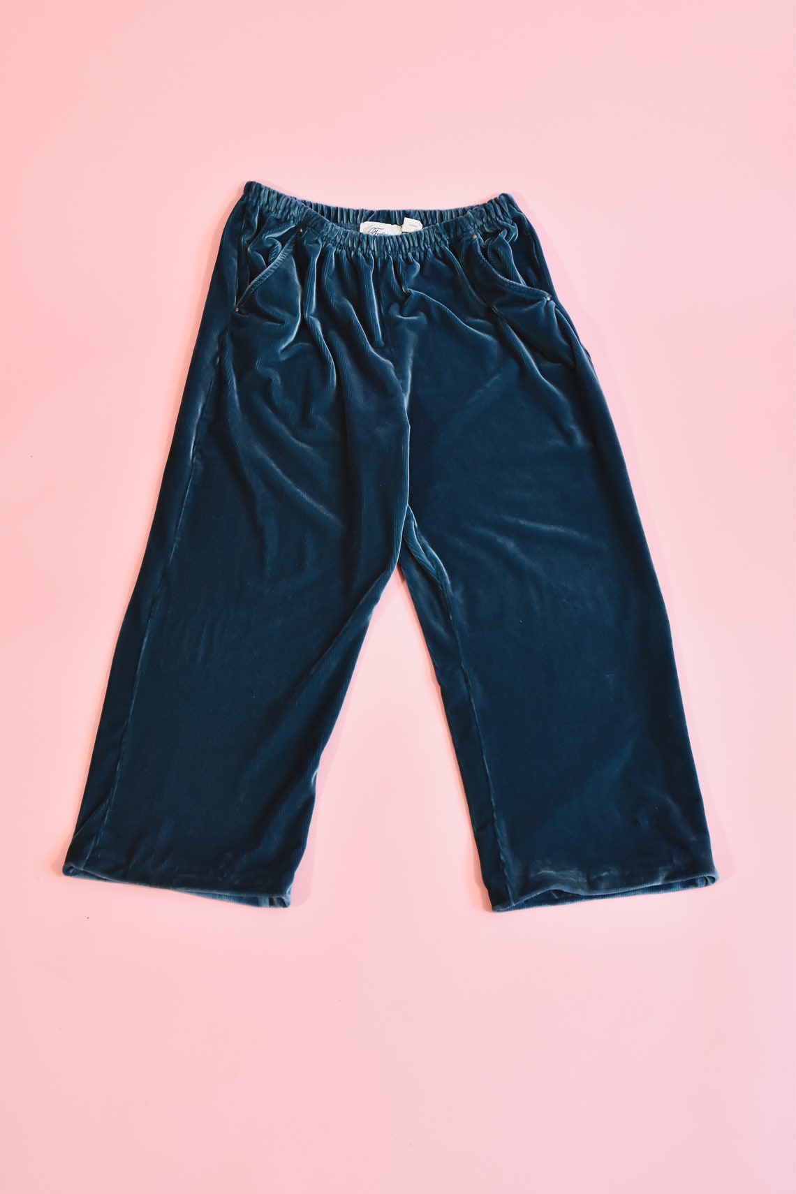 high waisted blue and white striped pants