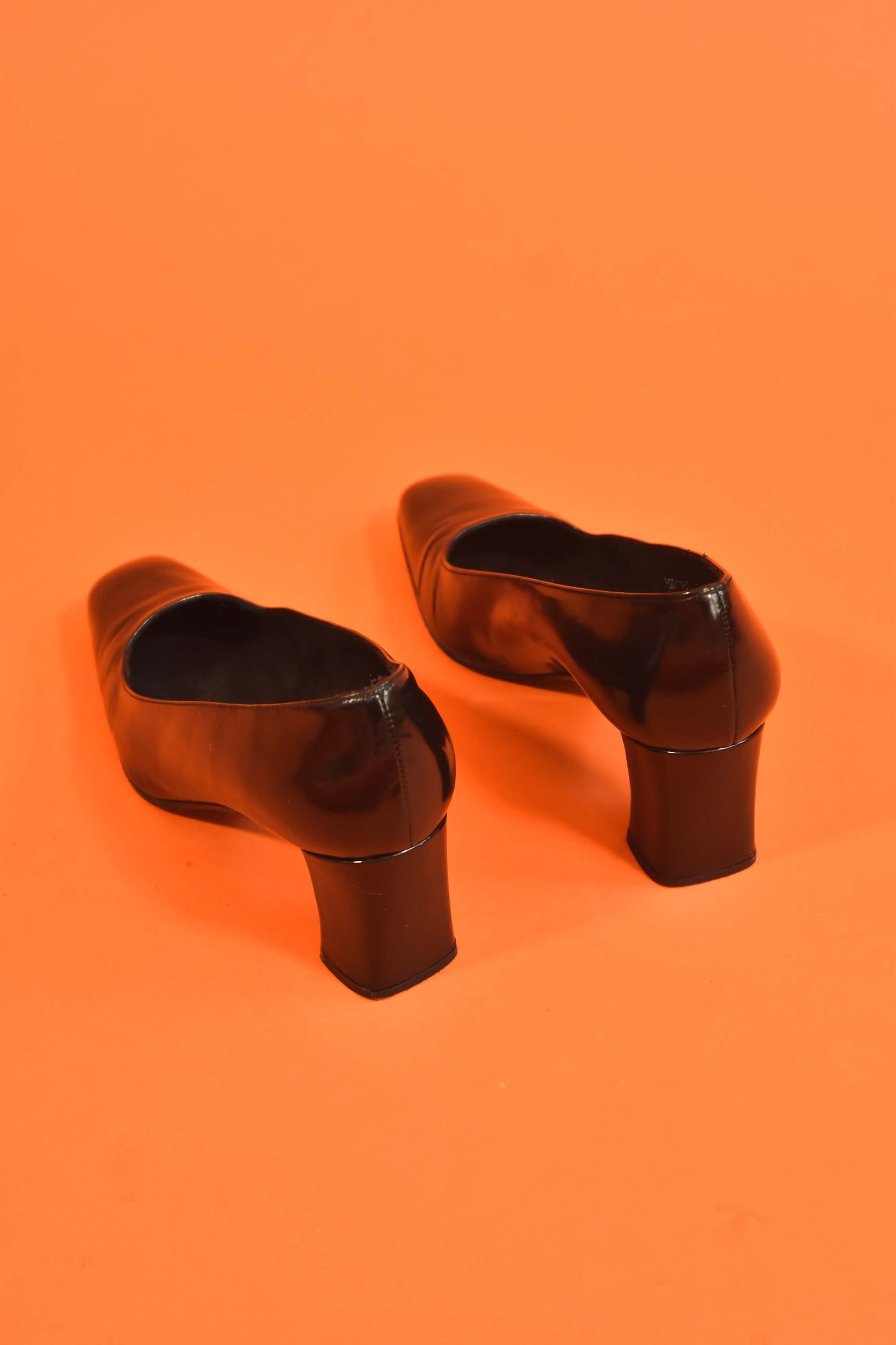 stuart weitzman square toe heels
