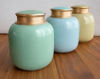 Tarro de té celadón hecho a mano para guardar té o café
