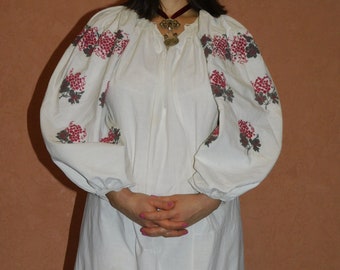 archaic black vyshyvanka ukrainian dress vintage vyshyvanka vintage\u30a6\u30af\u30e9\u30a4\u30ca \u523a\u7e4d \u30a2\u30f3\u30c6\u30a3\u30fc\u30af \u30a6\u30af\u30e9\u30a4\u30ca \u523a\u7e4dukrainian embroidery vyshyvanka ukrainian blouse