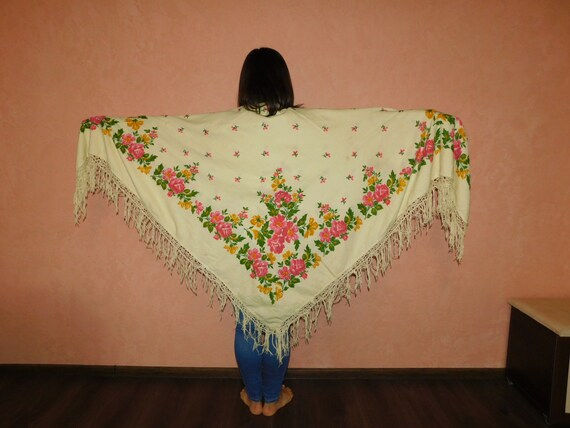 Wite scarf Russian shawl shawl Ukrainian shawl Woo