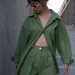 Frauen Baumwolle Langarm Oversize Shirt | Minimalistisches Frauen Shirt | Elegant | Klassisch | Teil Der Zeitlosen Anzug | JUNI