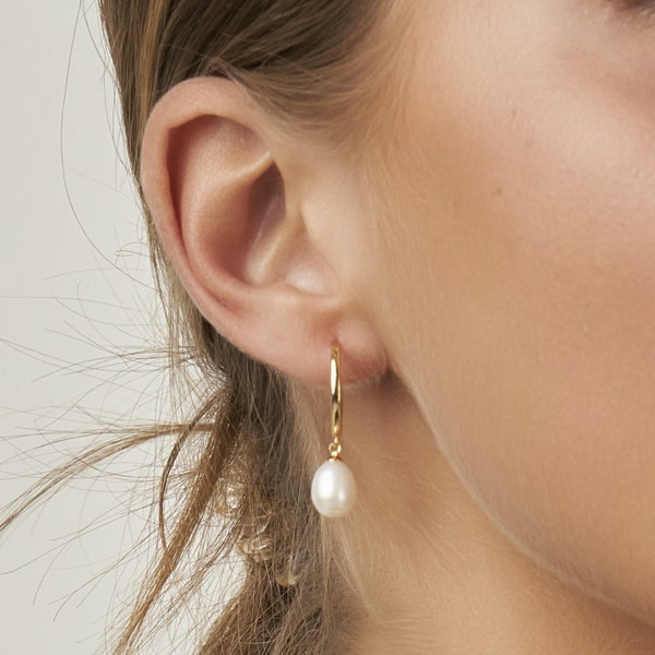 Real Pearls Hoops Earrings, Dainty Pearls Earrings, Beautifull earrings, Gold plated earrings, Dainty Earrings, Tiny Earrings, fashion