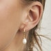 see more listings in the CACHE-OREILLES ET BOUCLES D’OREILLES section