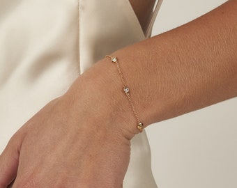 Circle charm vergulde 18K armband - Zc gouden armband - zirkonia armband - Delicate armband - Minimalistische armband - Bezel armband