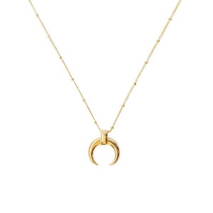 Halve maan ketting Hoorn ketting vergulde 18k ketting minimalistische ketting Sierlijke ketting Minimale ketting kleine ketting afbeelding 4