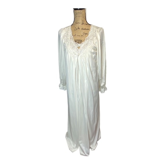 Barbizon Vintage Ivory Nightgown and Robe Set Smocked… - Gem