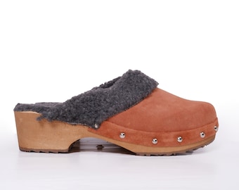 Swedish Clogs fur - ELSA suede -  Moccasins Wooden  Boots Womens Wood Winter Clogs, wool warm Sweden, Christmas Gift, Natural brown