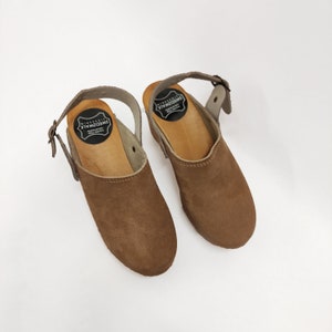 Svenska Träskor - LOTTA röd - Sandaler Mockasiner Trä Damträskor Läderträskor Damträskor Stövlar Dam Trä nubuck mocka högklackade skor blå BROWN