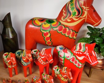 Vintage RARE  extra big red Dala Horse - Dalarna - antique Swedish Design - decorated super big  42 cm 16'' 7'' 6'' 2'' small tiny