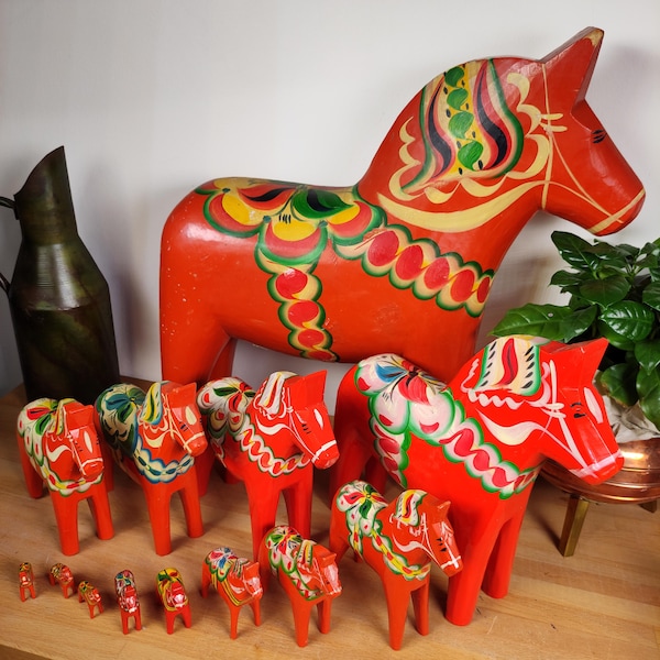 Vintage SELTENEs extra großes rotes Dala Pferd - Dalarna - antikes schwedisches Design - verziert super groß 42 cm 16'' 7'' 6'' 2'' kleines winziges