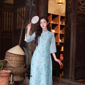 Lụa tơ Floral modern Ao Dai with button neckline |Pre-made ao dai with pants | Vietnamese long dresses| Ao Dai cach tan| Ao Dai Viet nam| V3