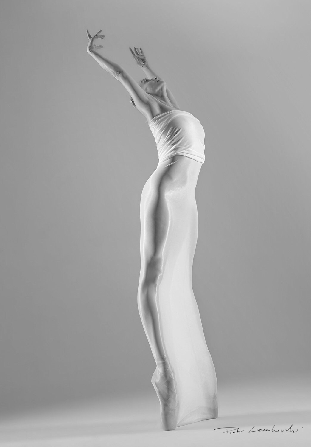 Dancer Black&white Wallpaper I Ballet Photo