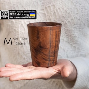 ハンドメイドダークアッシュウッドコーヒーマグ：環境に優しく、疎水性（8.5オンス）
