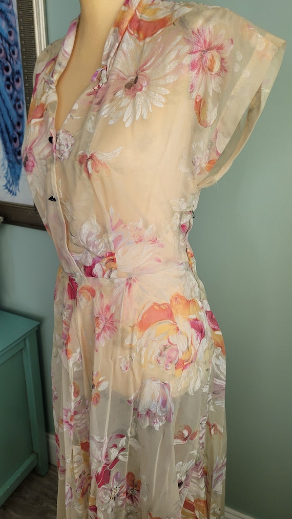 Vintage 1940s Sheer Dress Floral Begonias Daisies 