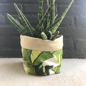 Banana leaf fabric cache pot / pot cover