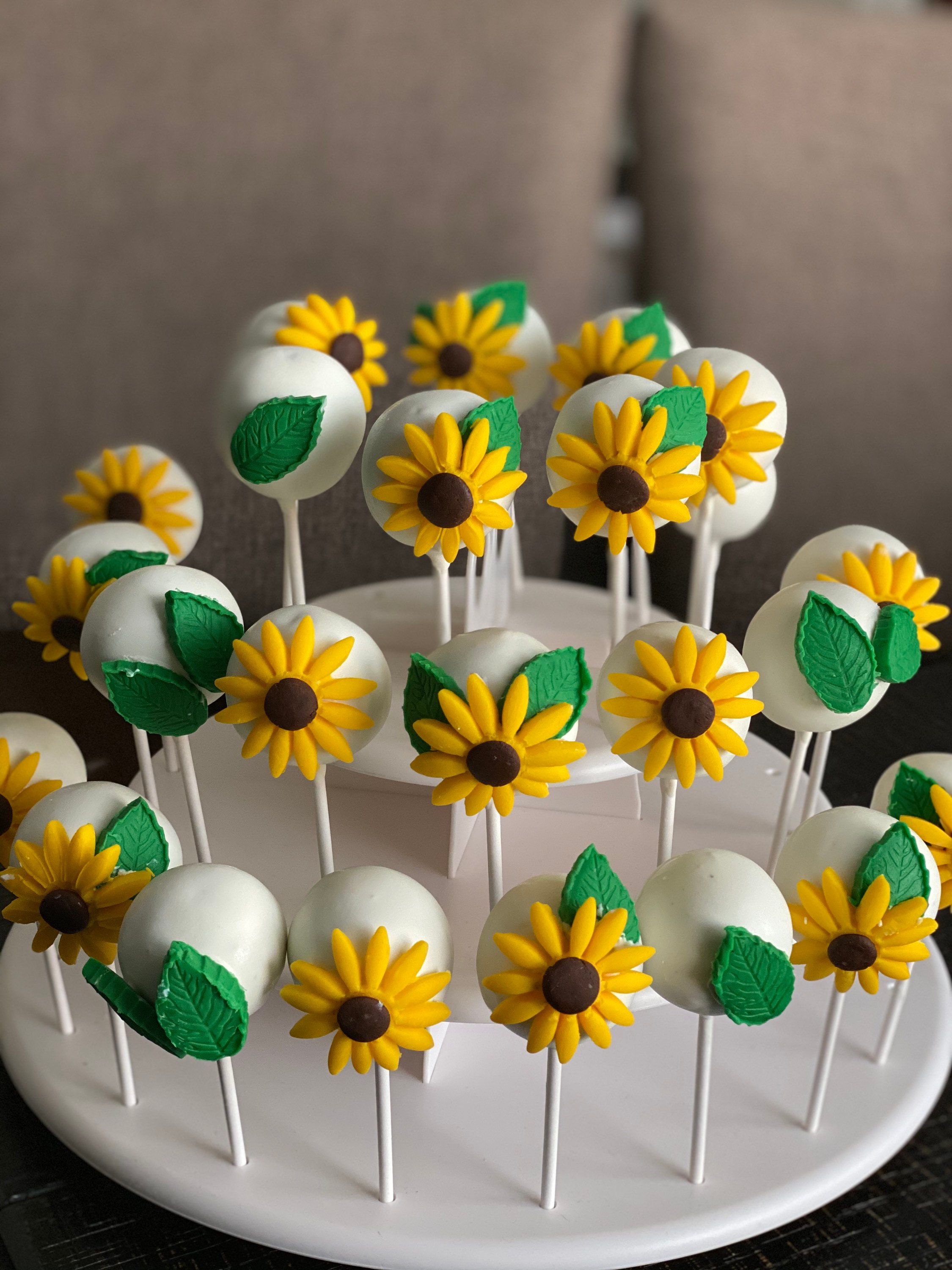 12 Sunflower Cake Pops | Etsy