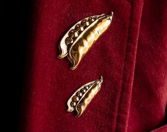Pea Pod Brooch: Solid Brass Vintage Style Peas in a Pod Lapel Pin