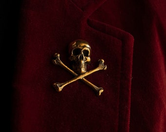 Skull Pin/Skull Brooch/Skull and Crossbones Pin/Skull and Crossbones Brooch/Halloween Pin/Halloween Brooch/Bone Pin/Bone Brooch/Lapel Pin