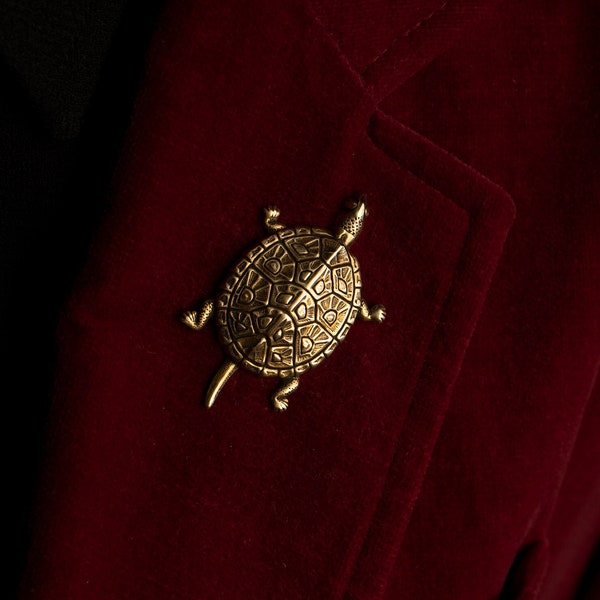 Épingle tortue/broche tortue/broche tortue/épingle tortue/épingles en laiton/épinglette/épingle de style vintage/épingle à refouler/épingle à chapeau/épingle à cravate/amant de tortue/cadeau