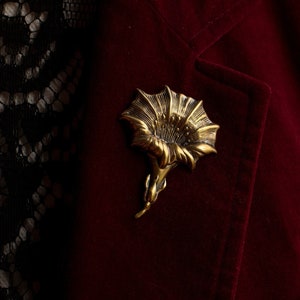 Datura Pin/Datura Brooch/Brugmansia Brooch/Brugmansia Pin/Witchy Pin/Moonflower Pin/Moonflower Brooch/Lapel Pin/Hat Pin/Vintage Style Pin