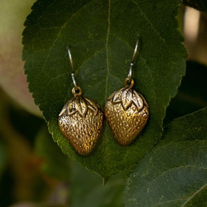 Strawberry Earring/Strawberry Jewelry/Berry Earring/Berry Jewelry/Fruit Earring/Fruit Jewelry/Gardner Jewelry/Harvest Earring/Garden Earring