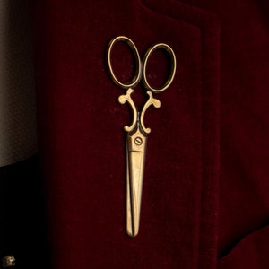 Scissors Pin/Scissors Brooch/Maker Pin/Maker Brooch/Victorian Pin/Victorian Brooch/Sewing Pin/Knitting Pin/Crochet Pin/Tool Pin/Lapel Pin