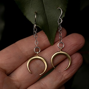 Crescent Moon Earrings/Moon Earrings/North Node Earrings/Golden Moon Earrings/Witch Earring/Moon Jewelry/Witch Jewelry/Pagan Jewelry/Wiccan