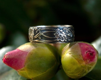 Art Nouveau Solid Sterling Silver Flower Ring: Embossed Floral Band