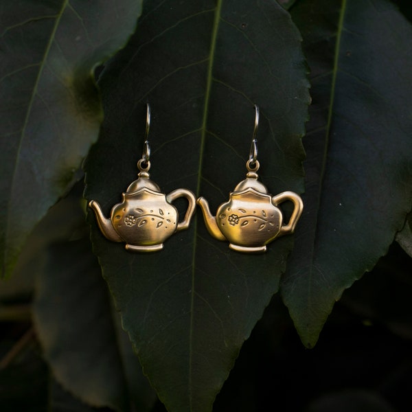 Tea Pot Earring/Tea Party Earring/Tea Party Jewelry/Tea Pot Jewelry/Tea Time Earrings/Tea Lover/Tea Time Jewelry/Tea Earring/Tea set Jewelry