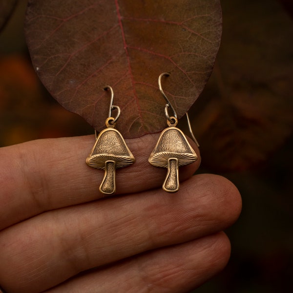 Mushroom Earring/Mushroom Jewelry/Fungi Earring/Mushroom Dangle Earring/Fungi Jewelry/Shroom Earring/Foraging Jewelry/Forest Earring/Shroom