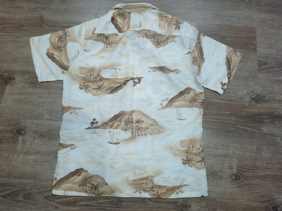 Vintage 1960's PENNYS HAWAII Hawaiian Camp Shirt,