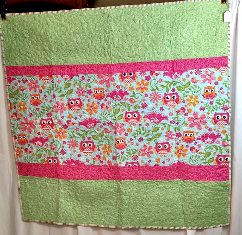Handmade Owls Baby Quilt: Bright Colors, Soft Cotton.