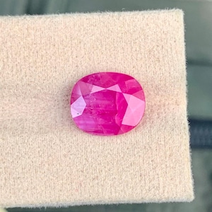 Natural Ruby |  5.32   carats  |  12.41 x 10.57 mm |  Oval cut  | heat  loose gemstone | cloud19gemstones