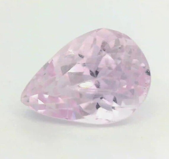Pierre Kunzite D'Afghanistan - 8,10 Carats - Coupe Coussin - Couleur Rose - Clarté VS - Belle Qualité