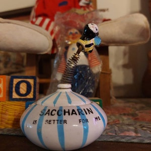 Vintage Devar bee bobble saccharin condiment jar