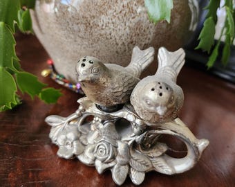 Silver metal vintage lovebirds salt and pepper shakers