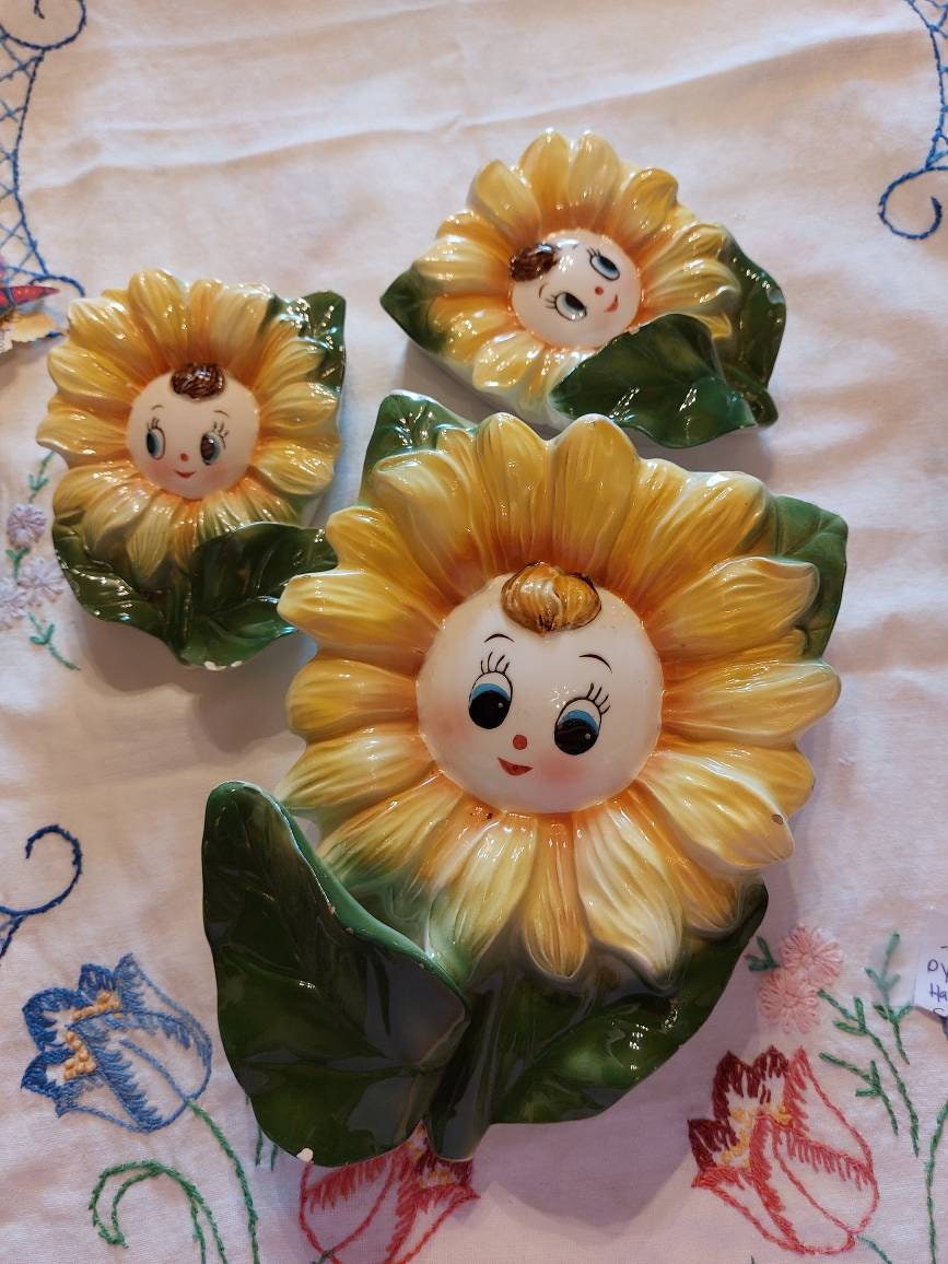 Vintage Anthropomorphic Flower Fave Wall Pockets - Etsy