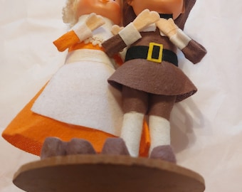 Vintage pilgram pair