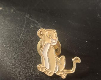 Disney lion king Simba pin.