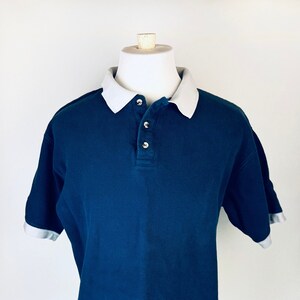 Vintage &#39;GLOBAL CANADA&#39; 1990&#39;s 100% Cotton Short Sleeve Polo Shirt - Blue + Grey Collar - Made In Canada