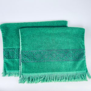 Kelly green bath towels hotsell