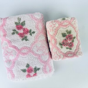 Vintage 'Lady Galt' Pink + White Floral Bouquet Bath + Hand Towel Set - 100% Cotton - Made in Canada