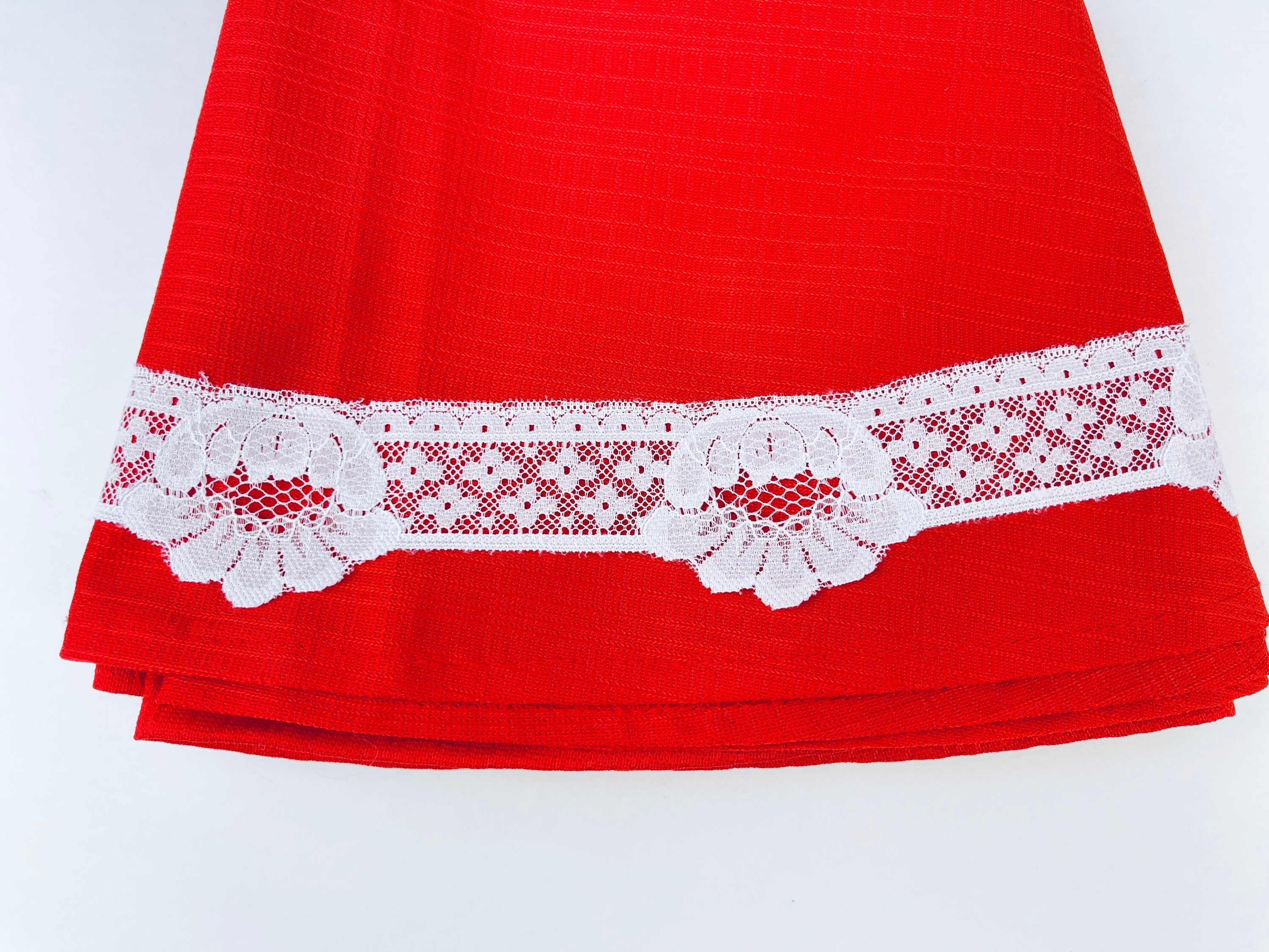 Lace Trim Guipure 30mm RED 1.18 Inches Venice Lace Trim, Heart Lace  Trim,guipure Trim Runner, Towel, Pillow,dress, Curtain, Tablecloth 