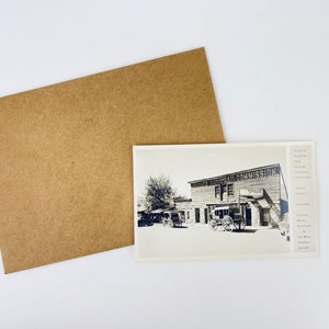 Carte postale vintage historique de Virginia City, Montana - Livrée avec écurie - Far West Studios - Mountain City - Noir et blanc