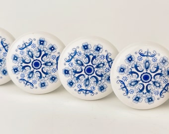 Vintage Chinoiserie Style Blue & White Floral Ceramic Knobs – Set of 2