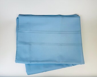 Vintage 'Riviera' Oblong Rectangular Light Blue Fabric Table Cloth (52" x 70") - Permanent Press