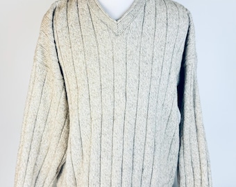 Suéter beige de cuello en V acanalado "WINDRIVER" de Outfitting Co. - Mezcla de algodón y lana - Talla grande - Hecho en Canadá